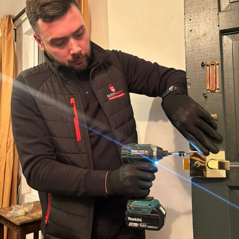 EMERGENCY LOCKSMITHS